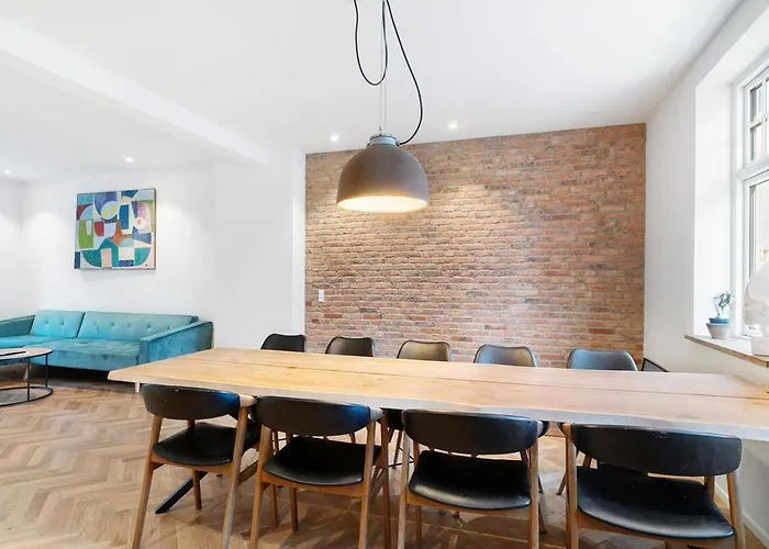 Luxurious 143 Sqm In