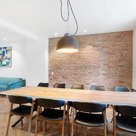 Luxurious 143 Sqm In