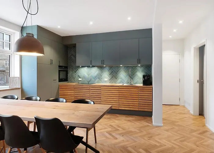 Апартаменты Luxurious 143 Sqm In *